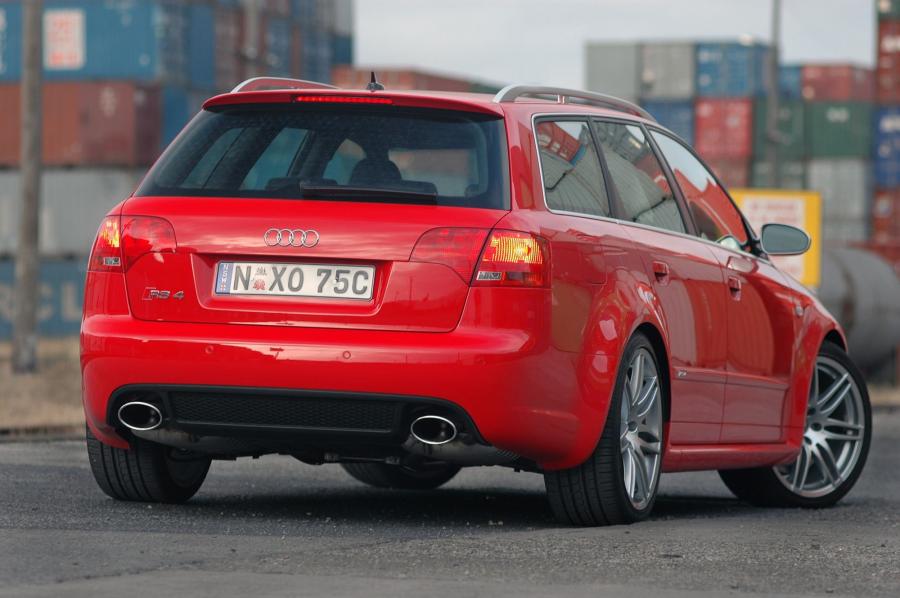  Audi RS4 Avant (B7, 8E) 2006 года  (AU) (фото 2 из 14)